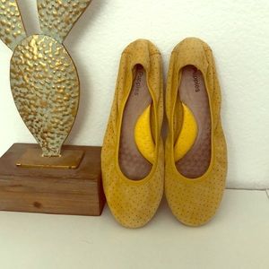 Hush puppies Yellow perforated suede ballet flats